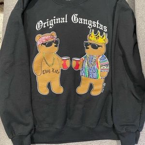 Black graphic crew neck